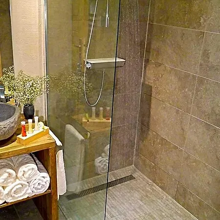 Kawa, Luxurious And Ecological 邸宅